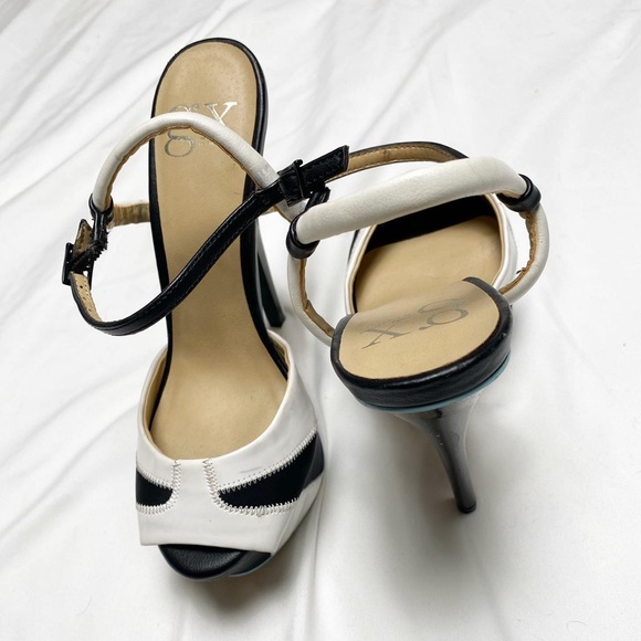 Gwen steffani heels - Picture 5 of 7